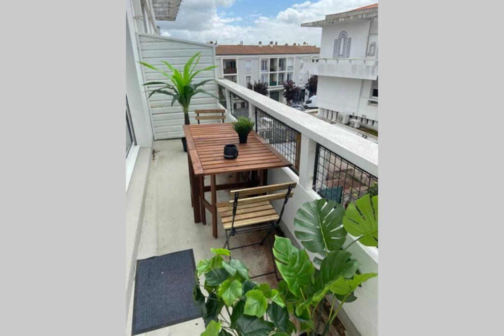 Royan 2P - Centre - 300M Plage Exterior photo